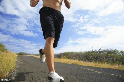 ​跑步前最有效的热身运动（简单易行的跑步热身法）